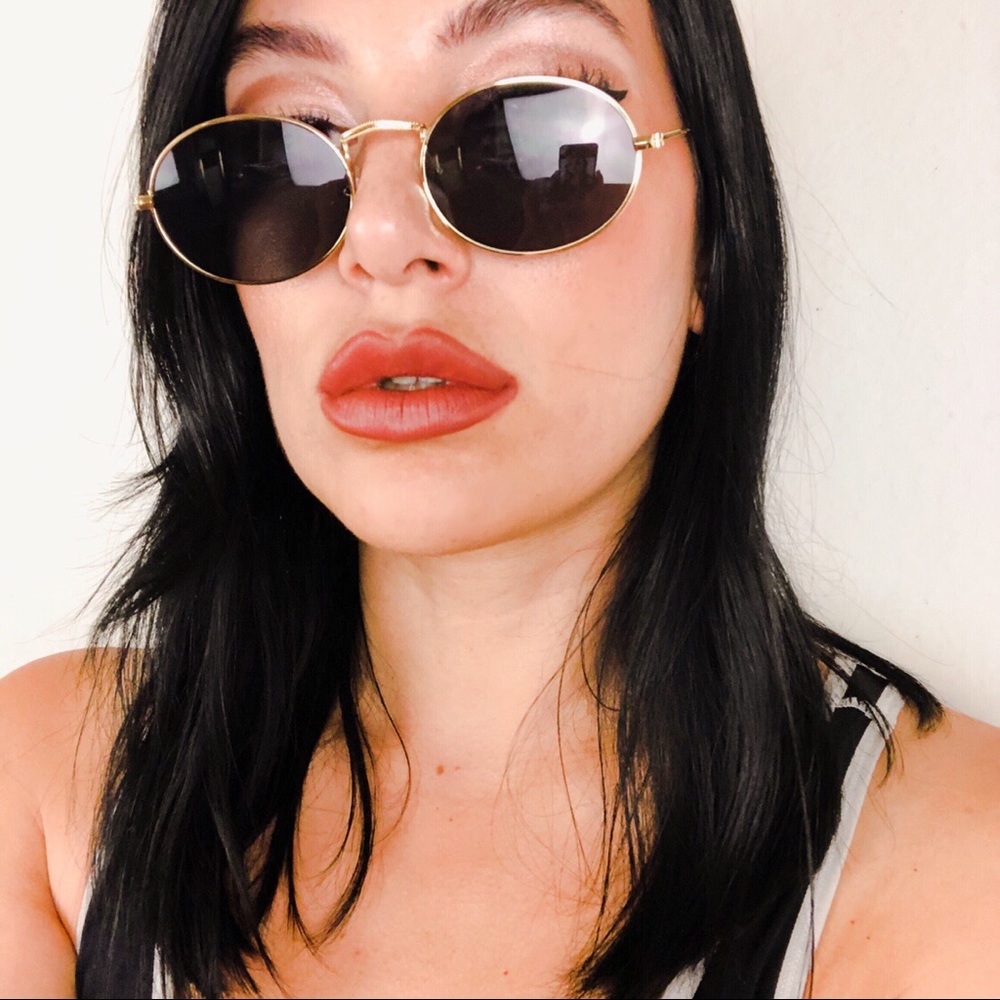 Gold Rim Mini Oval Sunglasses 🕶